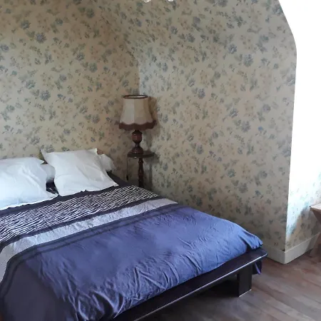 Holiday home L'ancienne Forgerie De Mere Eglise *