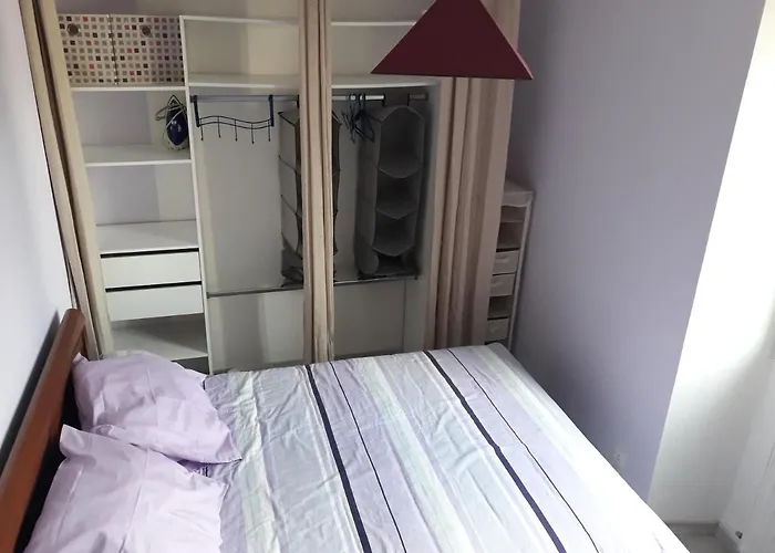 Holiday home L'ancienne Forgerie De Mere Eglise *