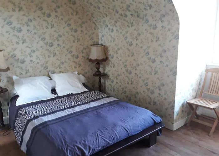 Holiday home L'ancienne Forgerie De Mere Eglise *